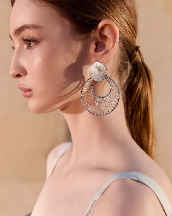 Minimal Round Cut-Out Earrings